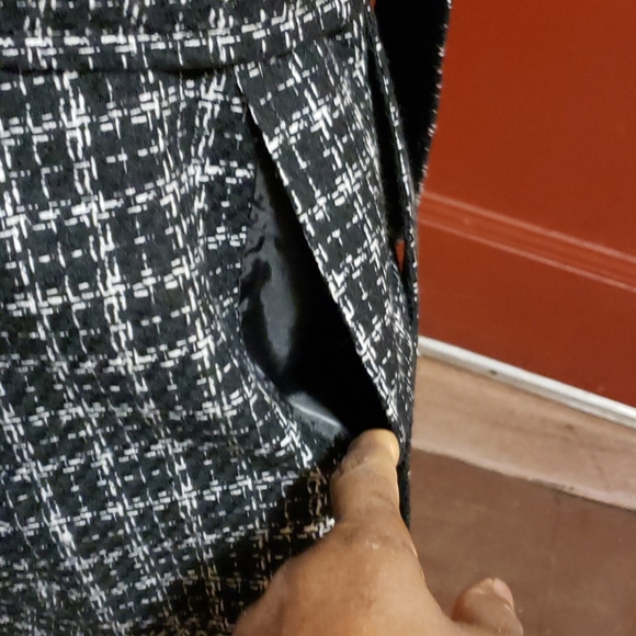 MAX NEW YORK BELTED WAIST BLACK & WHITE COAT SZ 4 - Picture 11 of 16